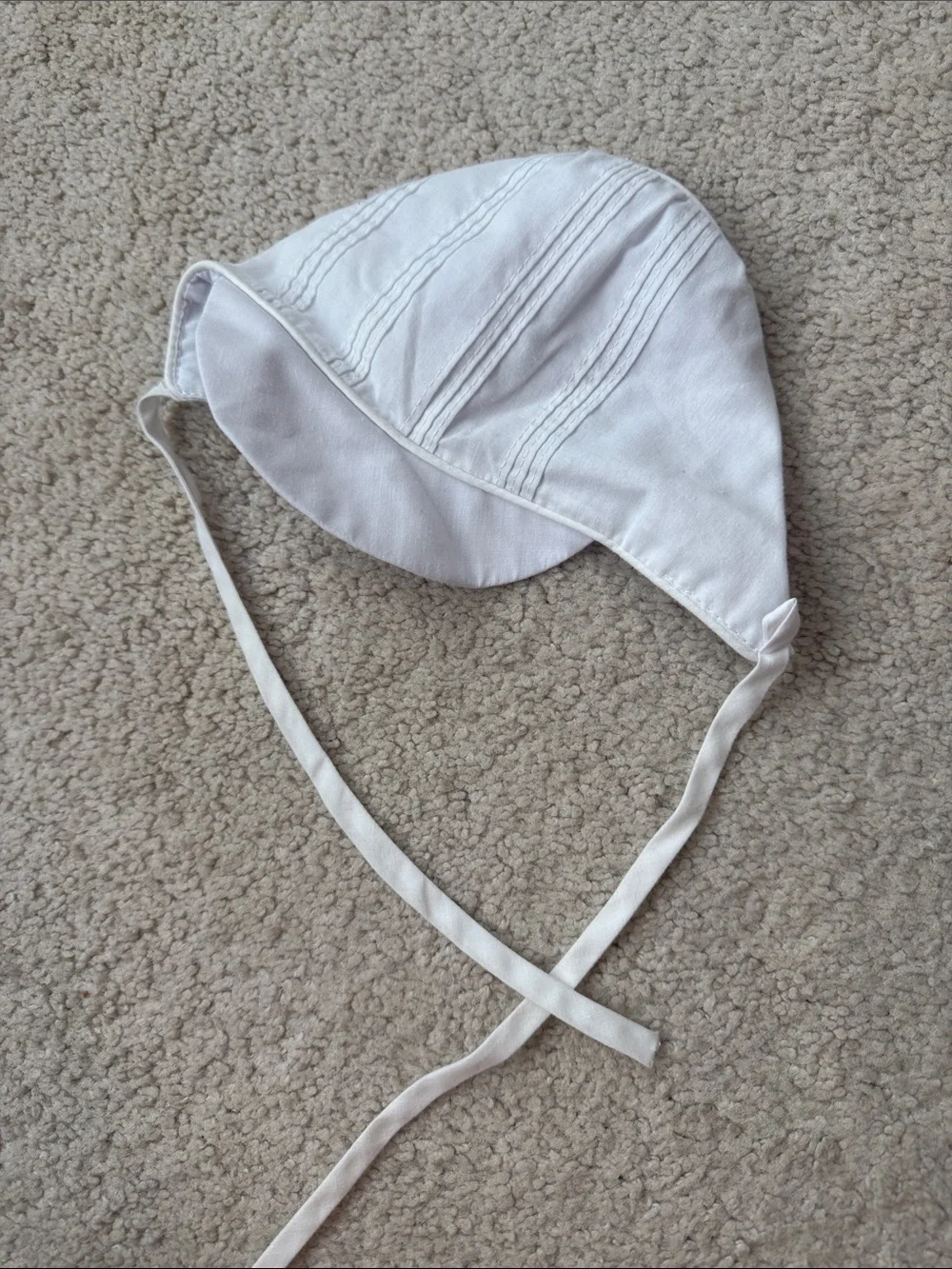 Newborn Bonnet with Ties